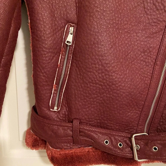 EUC | Robert Philippe women’s burgundy faux shearling lined belt jacket — medium - Picture 3 of 9